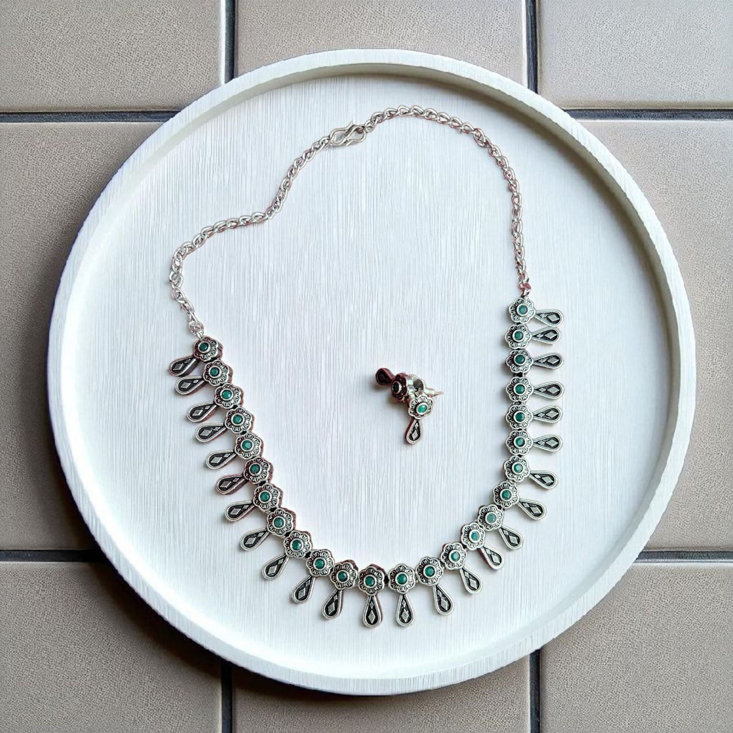 Antique Silver Green Stone Necklace Set – Elegant Ethnic Jewellary