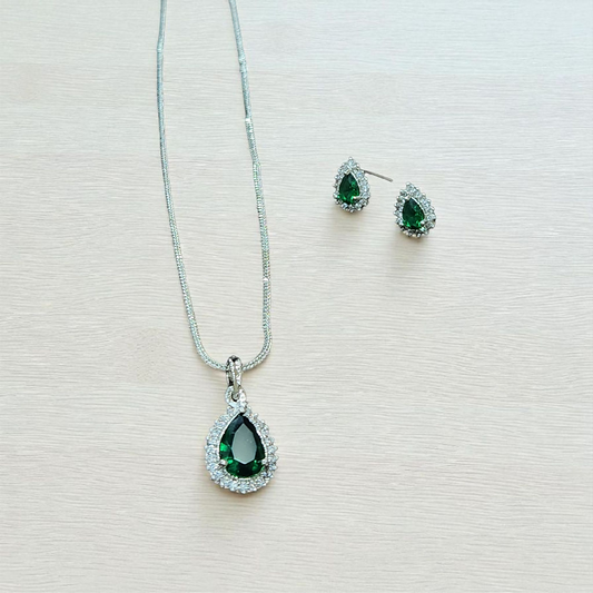 Teardrop Green Pendant AD Set with Earrings – Elegant Silver Finish