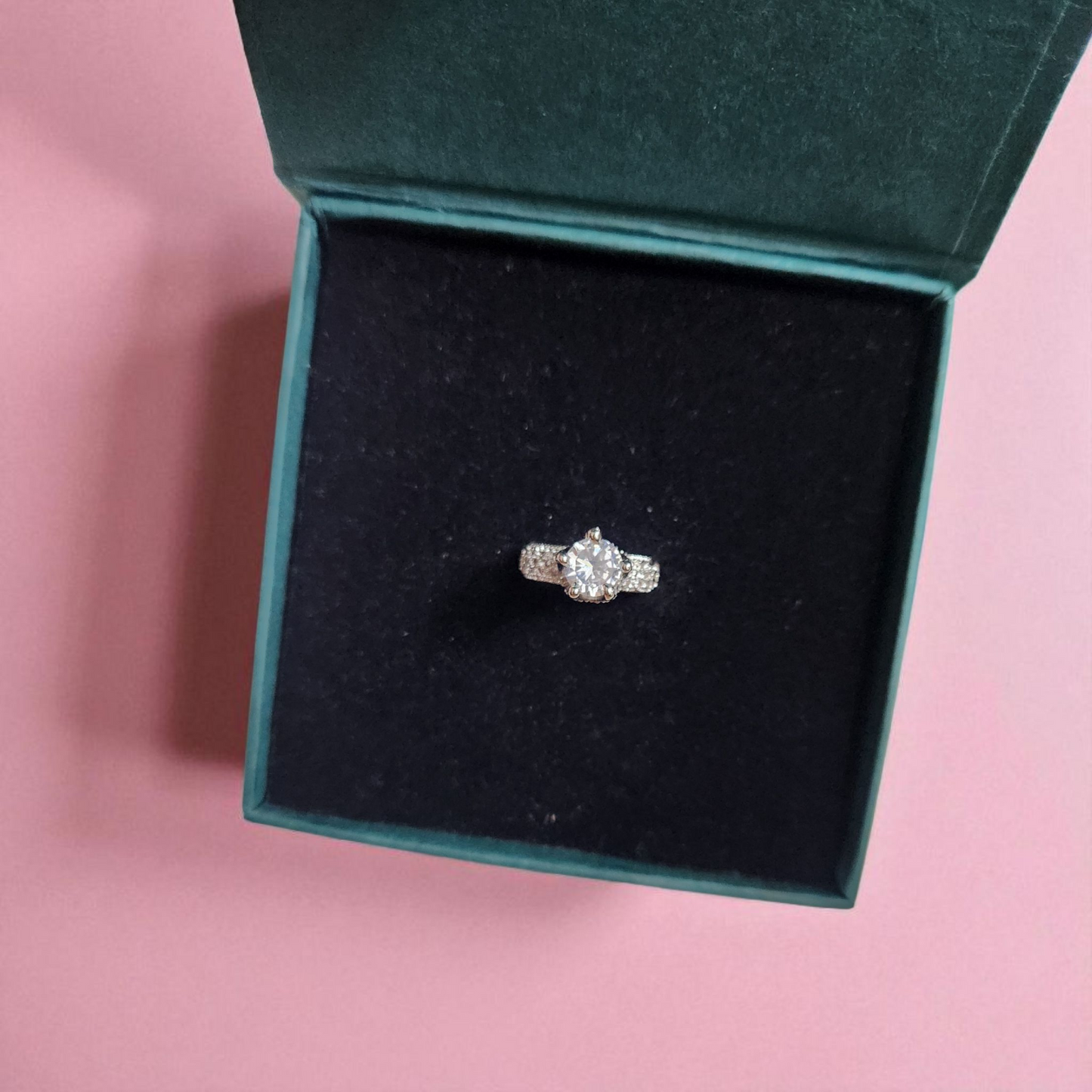 Round Solitaire AD Ring – Classic Silver Band