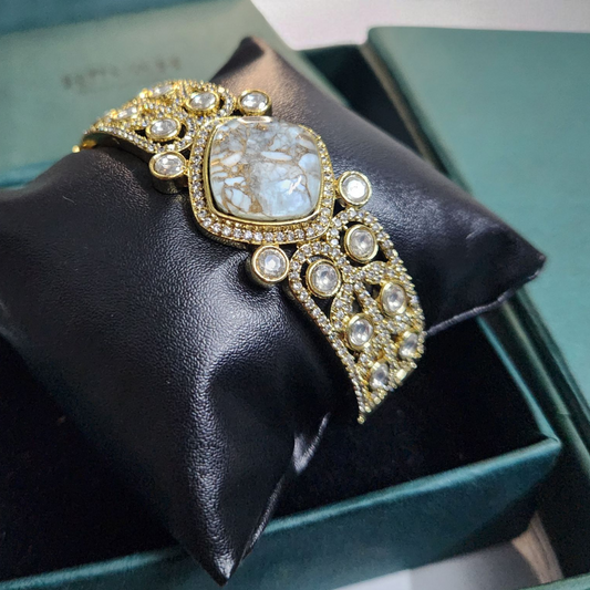 Antique Gold-Plated white moon Stone Bracelet