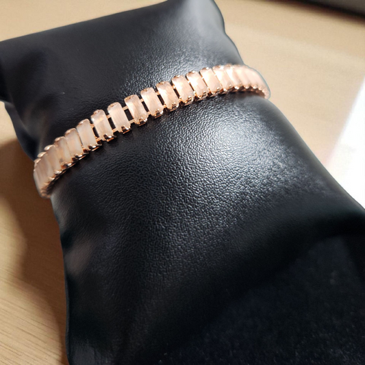 Rose Gold Bracelet – Elegant Geometric Link Design