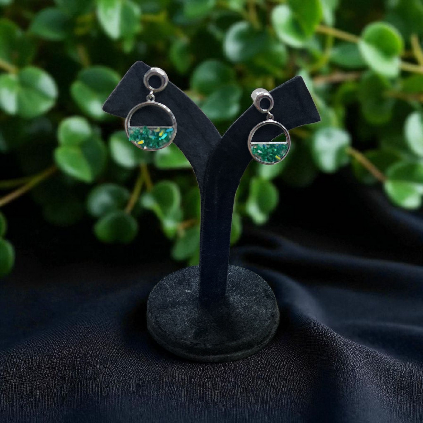 Modern Silver Circle Drop Earrings – Green Crystal Inlay