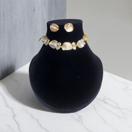 Golden baroque uncut Pearl & Stone kundan Necklace Set with Earrings