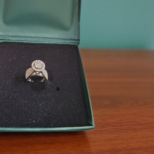 Luxury Halo AD Ring