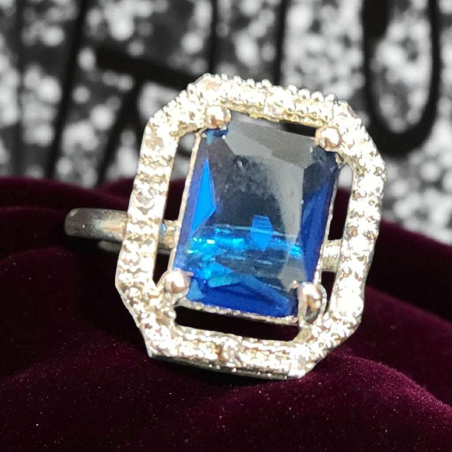 Royal Purple Sapphire AD Ring – Elegant Rectangular Cut
